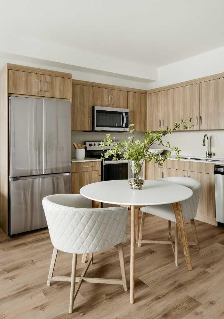 Property Photo: 1802 Mahogany Boulevard SE 6103 AB T3M 4A5