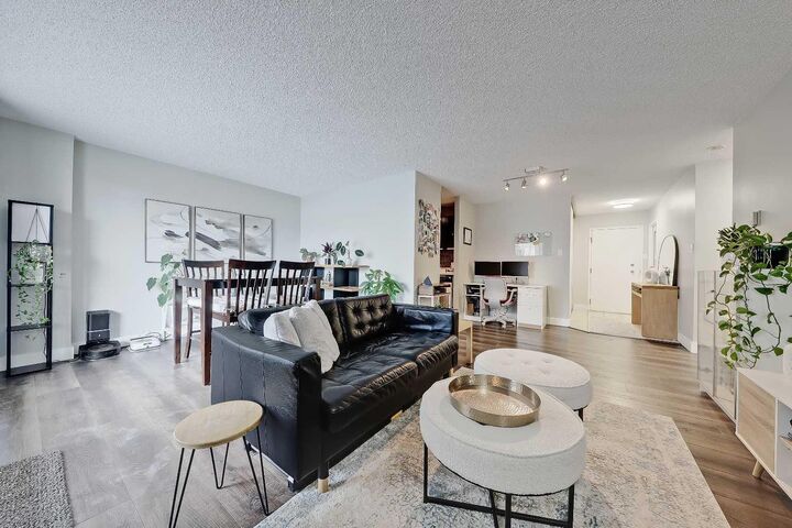 718 12 Avenue SW 708 — photo 1