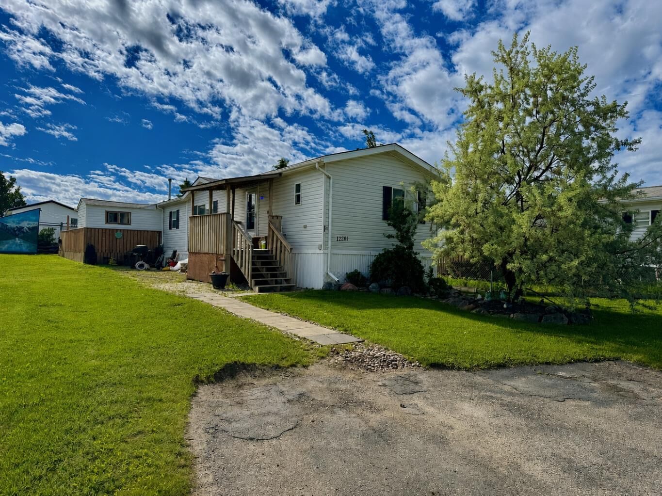 Property Photo:  12201 98 Street  AB T8V 7M7 