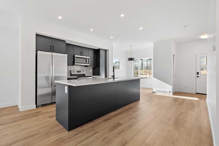 Property Photo: 25 Wildwoods Court SW 1207 AB T4B 5V7