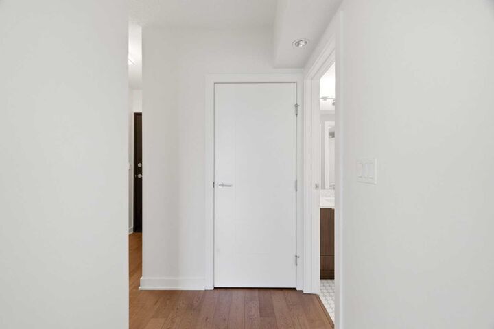 Property Photo:  930 6 Avenue SW 2110  AB T2P 1J3 