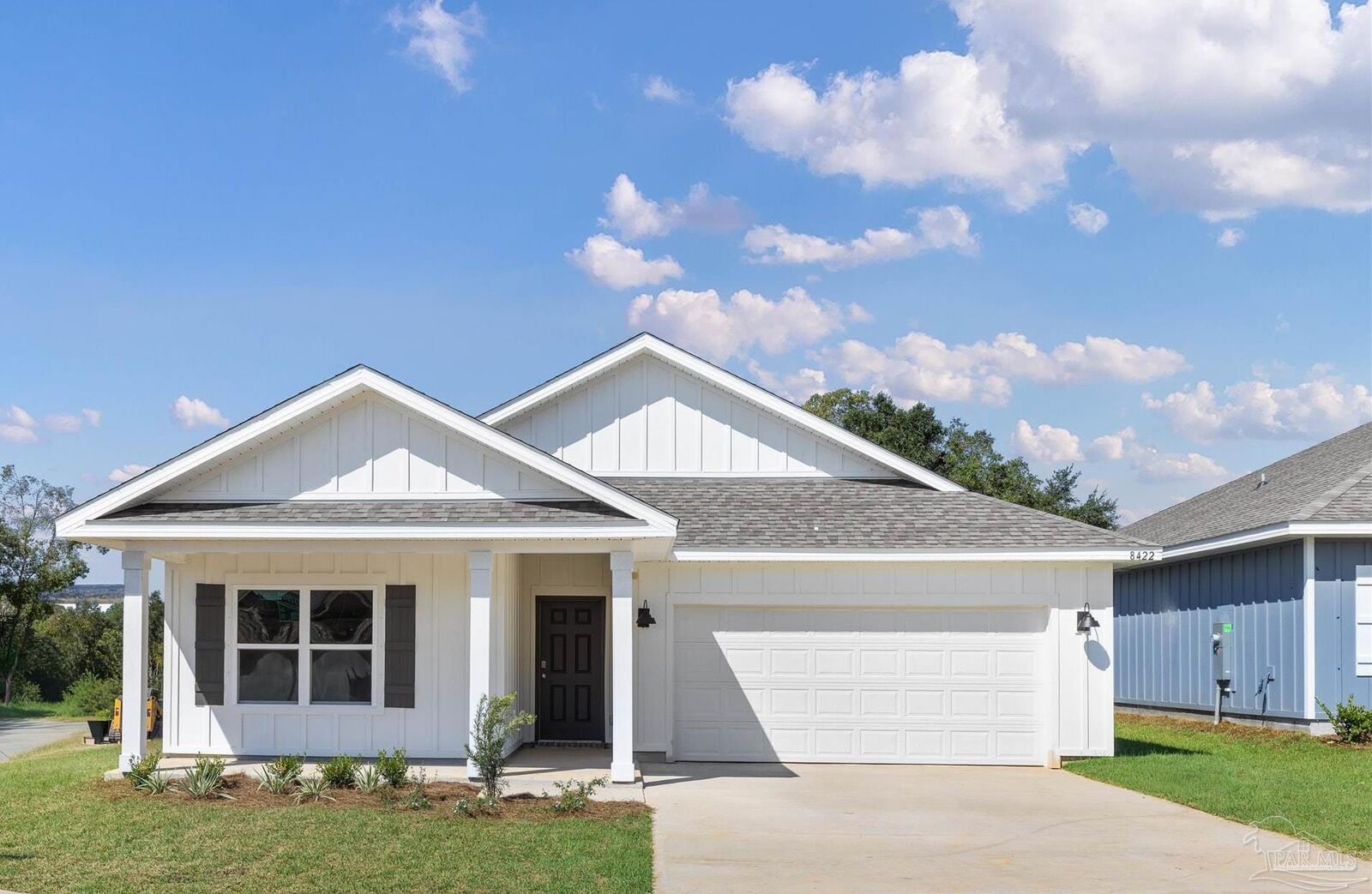 Property Photo: 3513 Crossvine Rd FL 32533