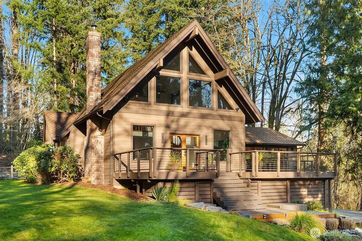 Property Photo:  25112 SE 17th Street  WA 98075 