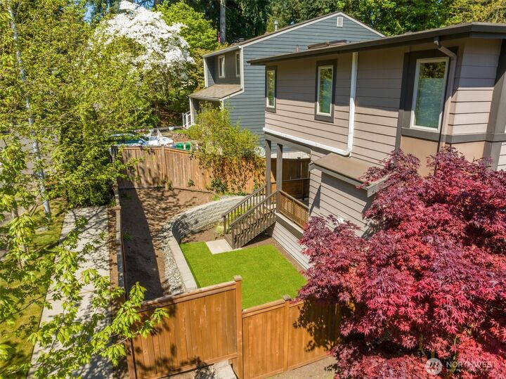 Property Photo: 11222 116th Place NE L4 WA 98033