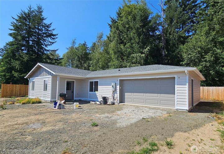 Property Photo:  17  Pebble Creek Court  WA 98541 