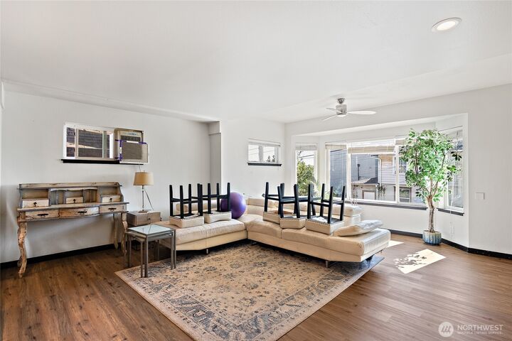 Property Photo: 804 N Motor Place A WA 98103