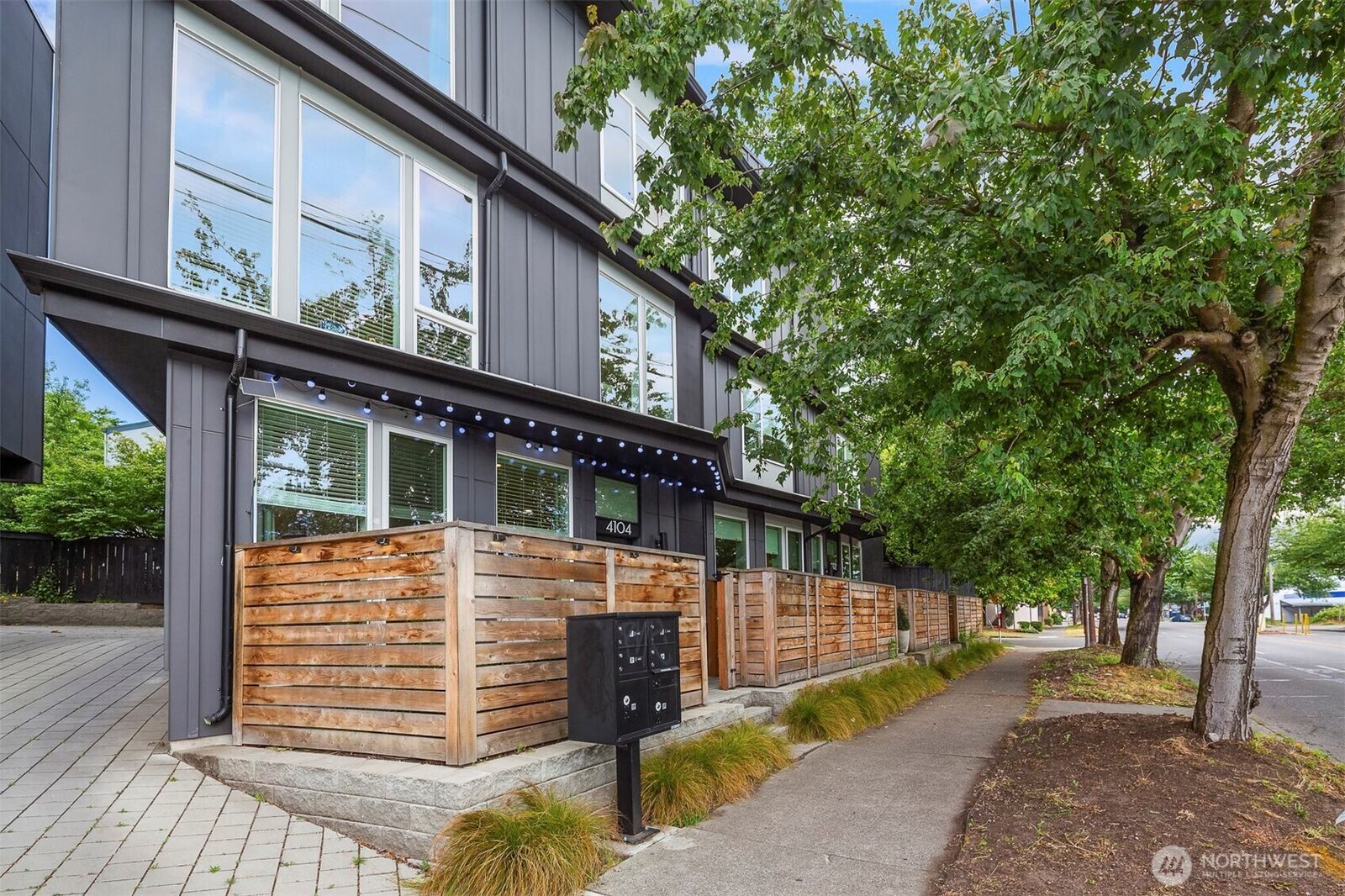 Property Photo:  4104  Leary Way NW  WA 98107 