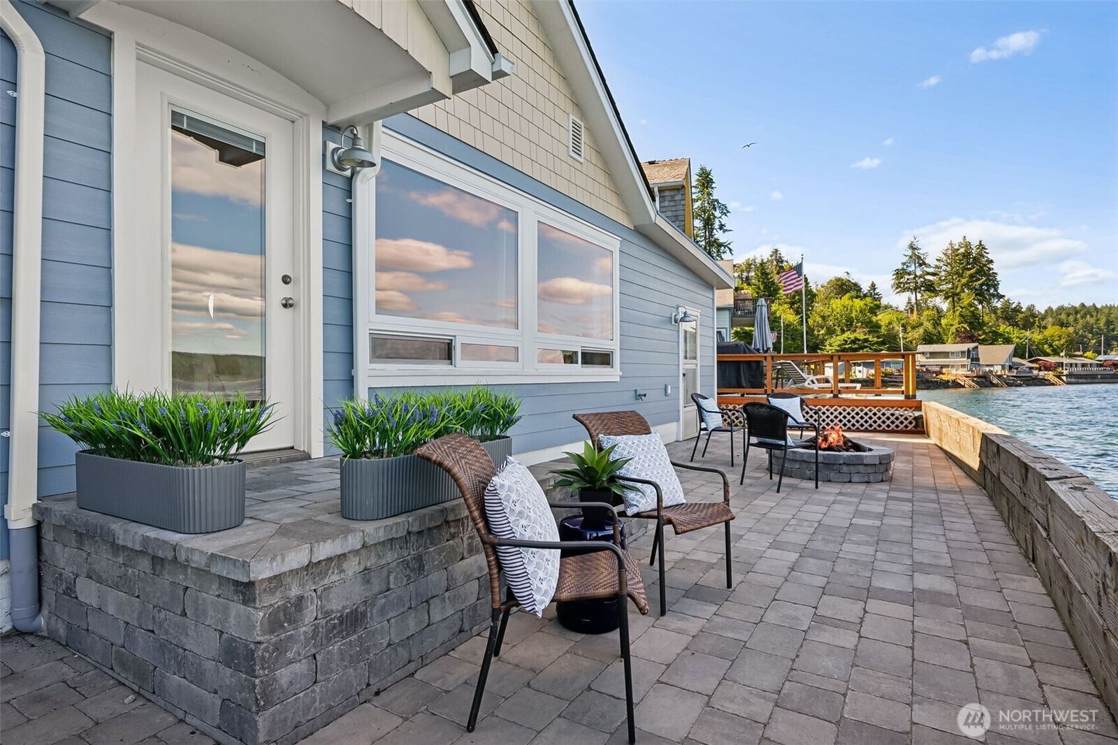 Property Photo:  23830 N US Highway 101  WA 98548 