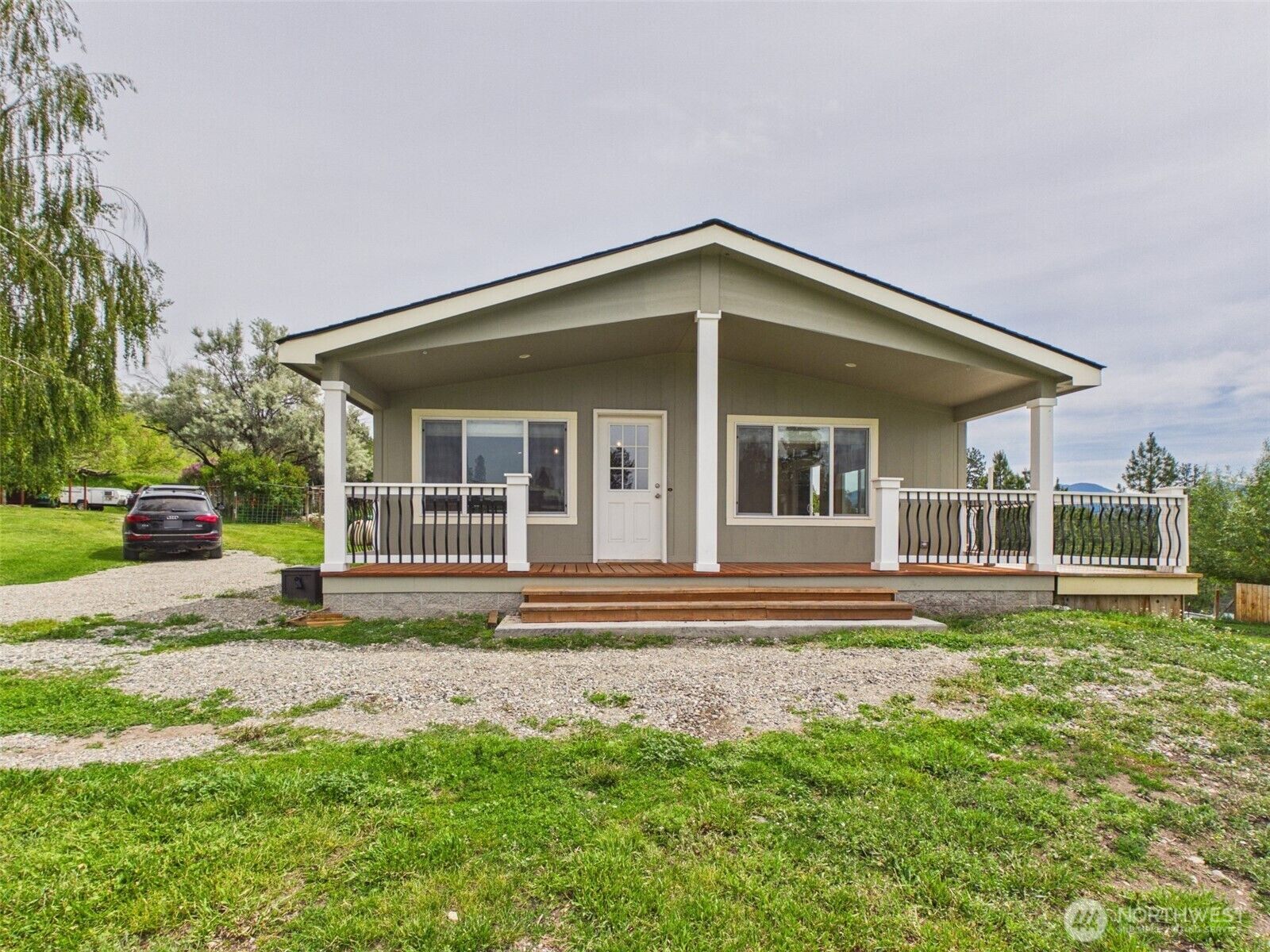 Property Photo: 220 Center Road WA 99166