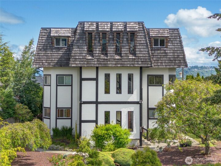 Property Photo: 809 N G Street 201 WA 98403