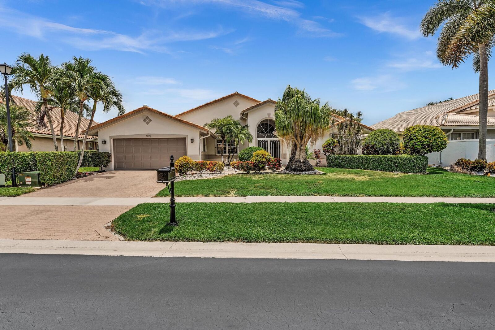 Property Photo: 12316 Lakeridge Falls Drive FL 33437