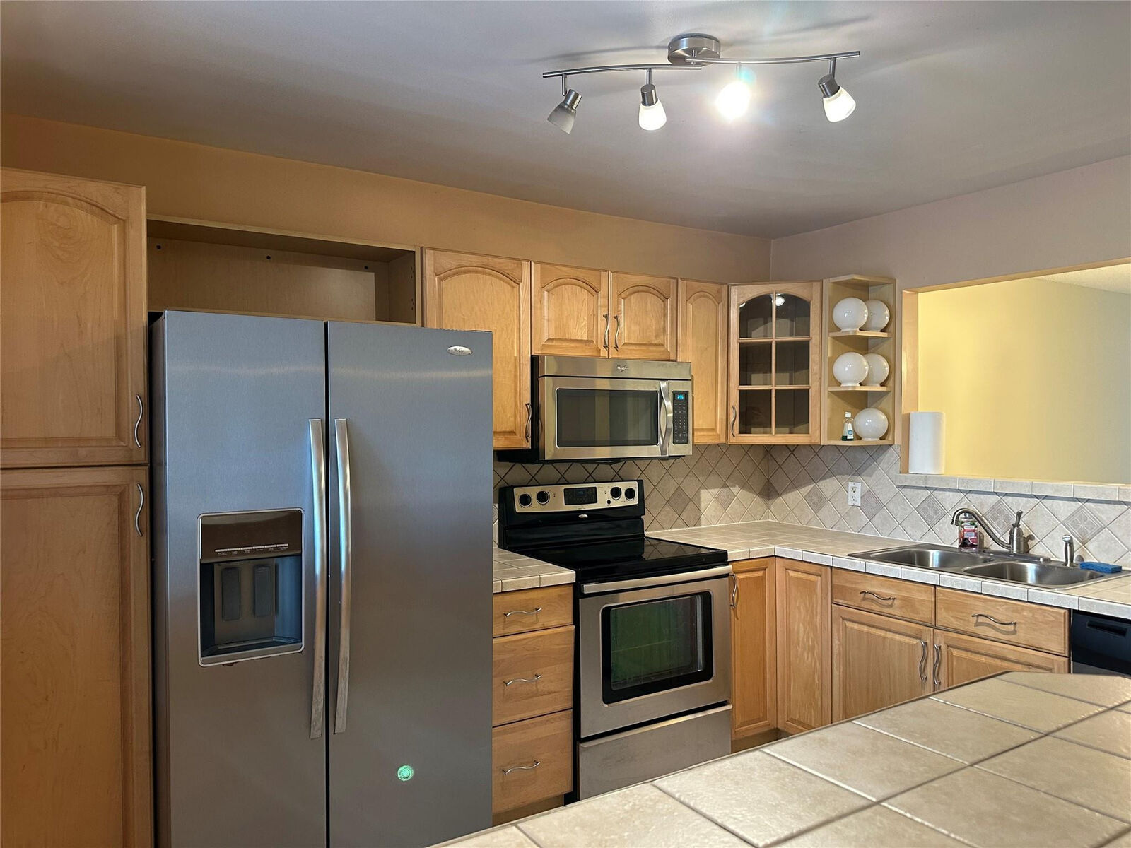 Property Photo:  310 Racquet Club Road 103  FL 33326 