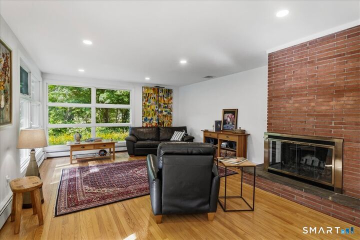 Property Photo:  326 North Street  CT 06877 