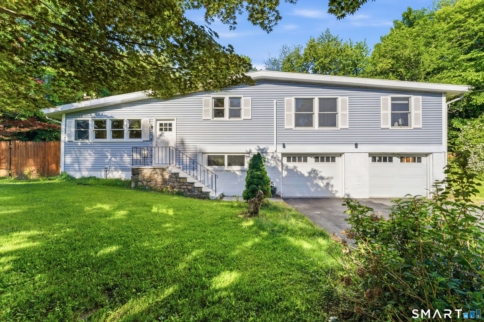 Property Photo:  21 North Pleasant Rise  CT 06804 