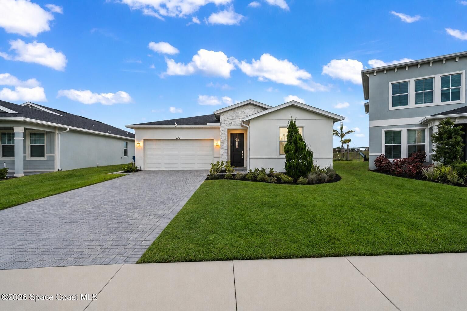 Property Photo: 732 Veridian Circle NW FL 32907