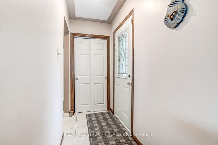 Property Photo: 20 Hines Crescent ON N6C 3A3