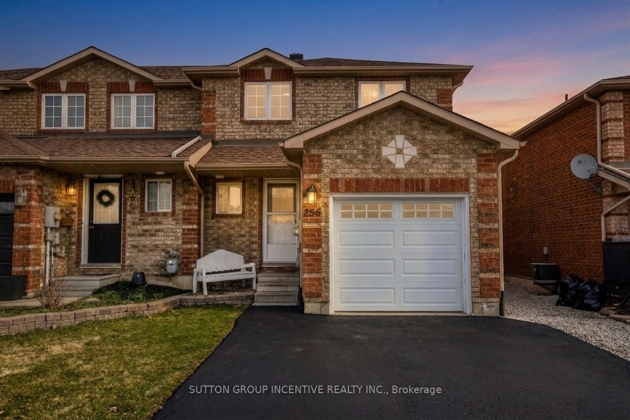 Property Photo: 256 Dunsmore Lane ON L4M 7A7