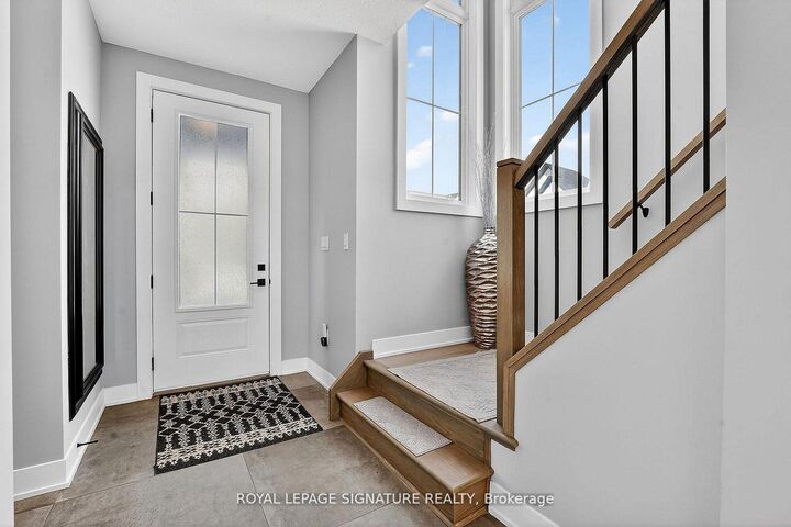 Property Photo: 297 Whiting Street 11 ON N5C 3W5
