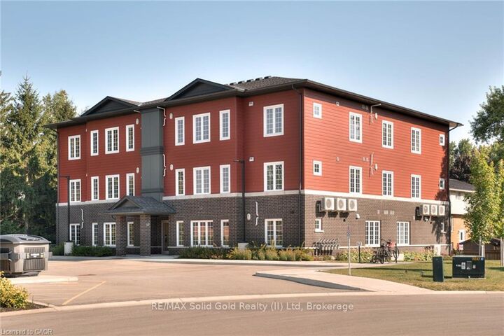 Property Photo: 33 Murray Court 5 ON N0K 1M0