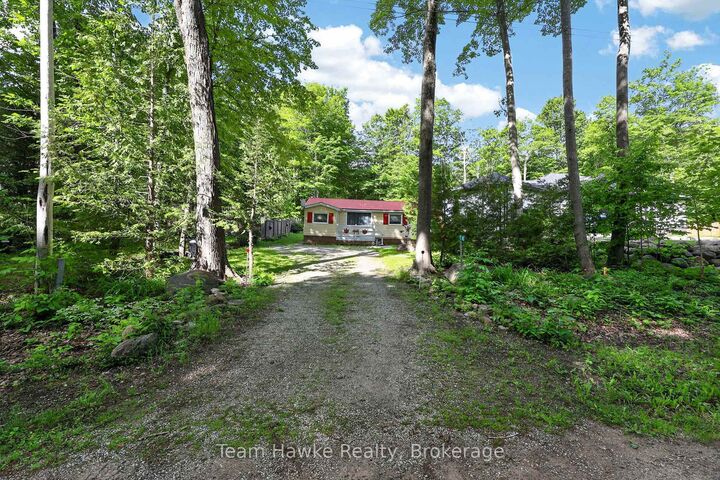 Property Photo: 48 McArthur Drive ON L9M 1W9