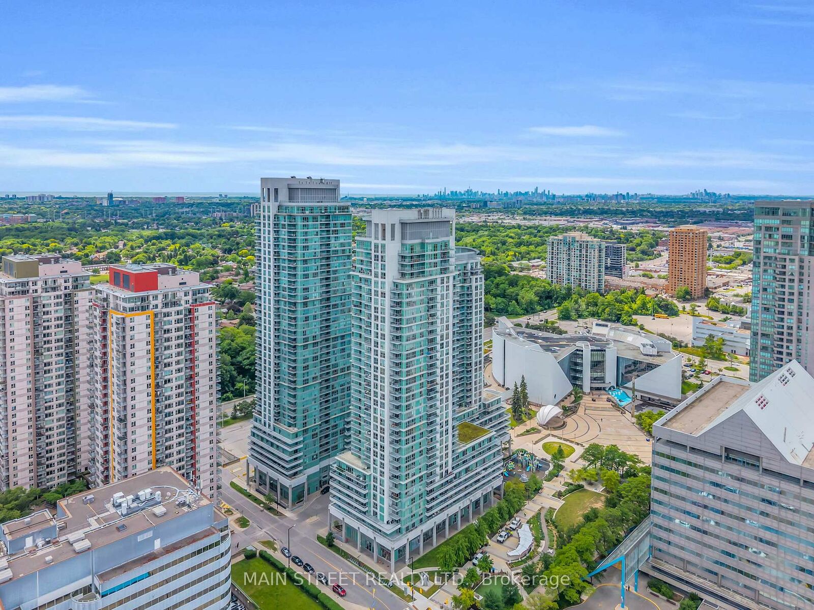 Property Photo:  70 Town Centre Court 3303  ON M1P 0B2 