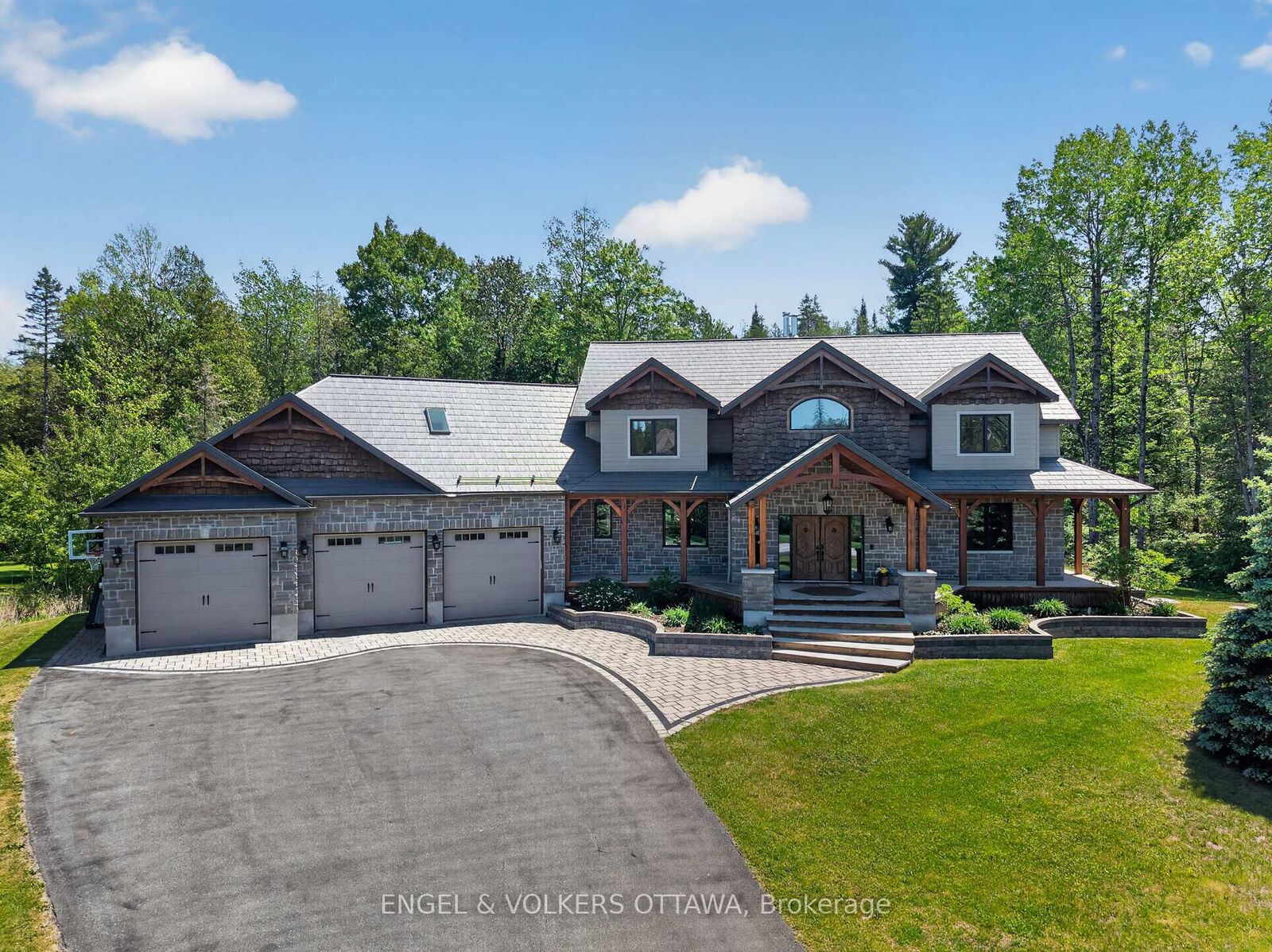 Property Photo: 328 Silent Wood Grove ON K0A 1L0