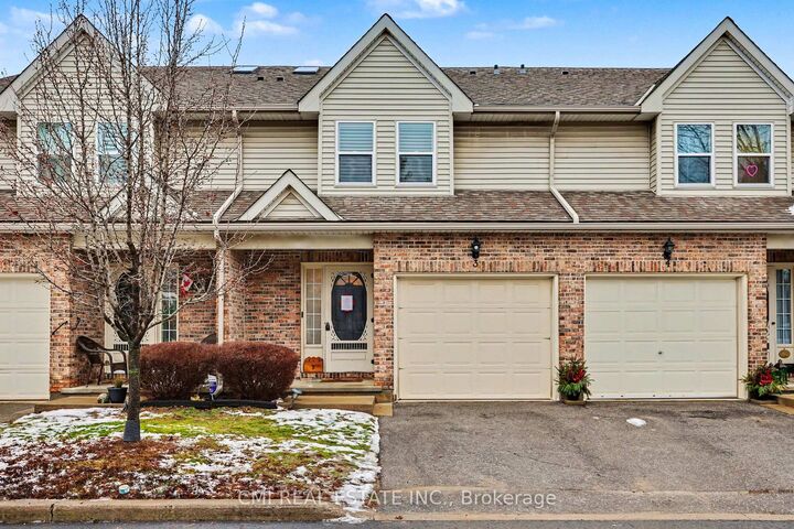 Property Photo: 5070 Drummond Road 3 ON L2E 6E4