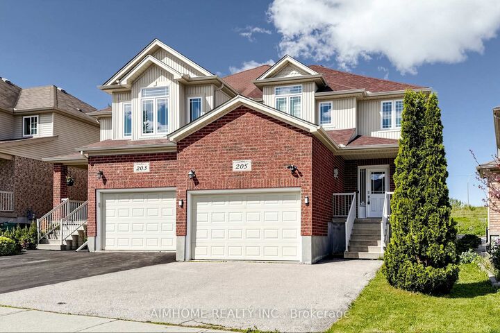 205 Huck Crescent — photo 1
