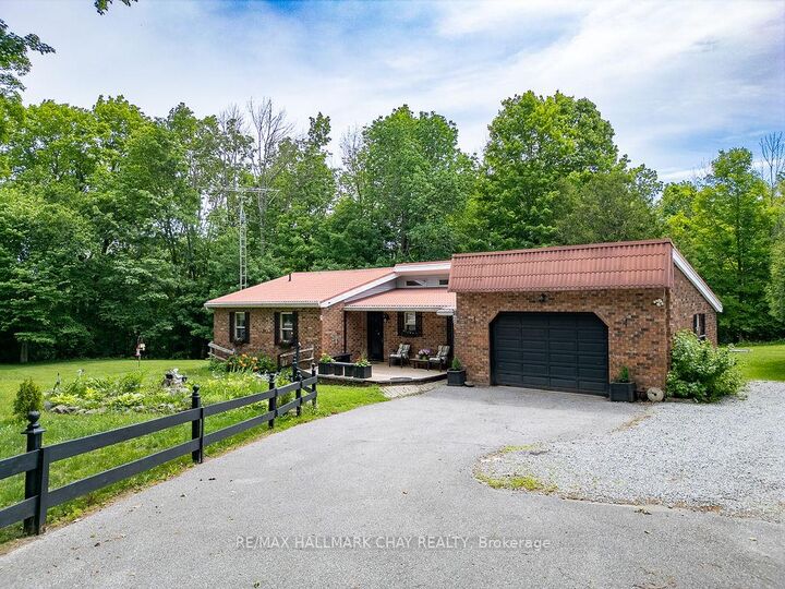 Property Photo: 3204 Vasey Road ON L0K 1E0