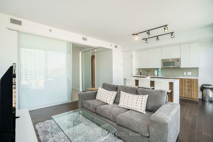 Property Photo:  300 Lisgar Street 1113  ON K2P 0E2 