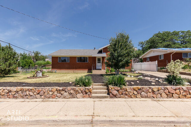 Property Photo: 5134 S 300 W UT 84405