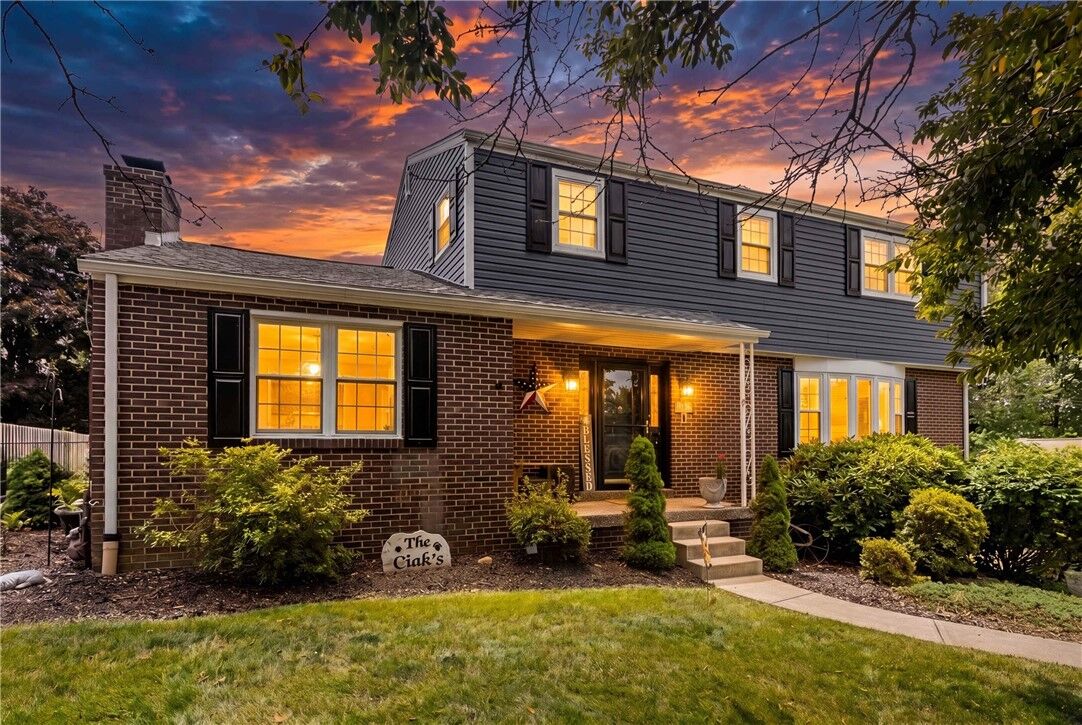 Property Photo: 471 Beech Rd PA 15239