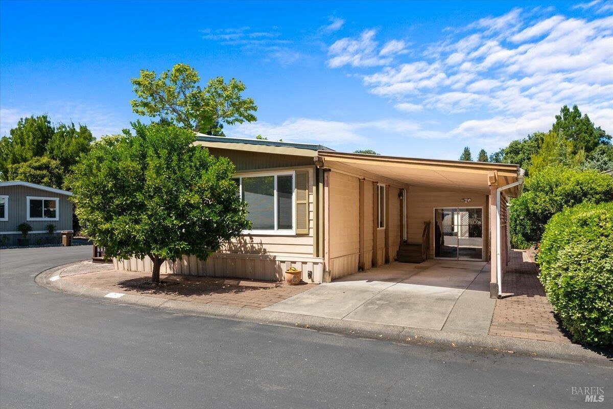 Property Photo:  2412 Foothill Blvd Boulevard 171  CA 94515 