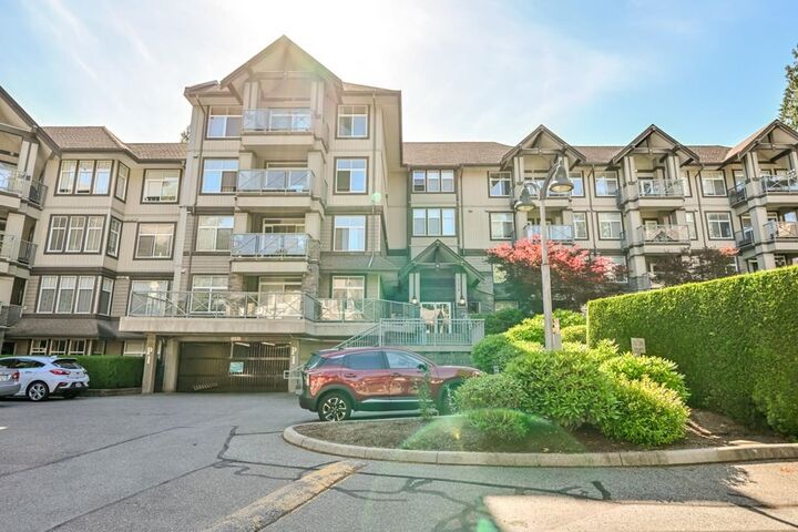 Property Photo: 33318 E Bourquin Crescent 213 BC V2S 0A6