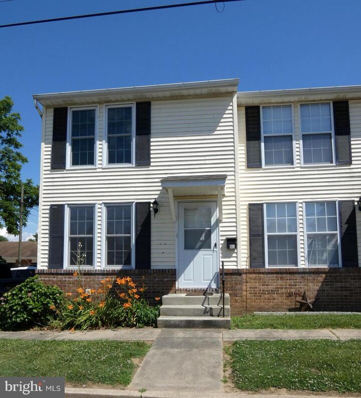 Property Photo:  103 S Lynchburg Street  MD 21620 