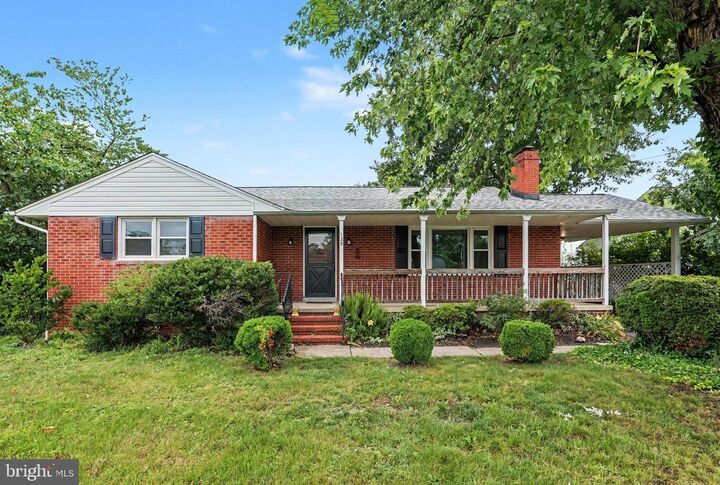 Property Photo:  125 Hillcrest Drive  VA 22401 