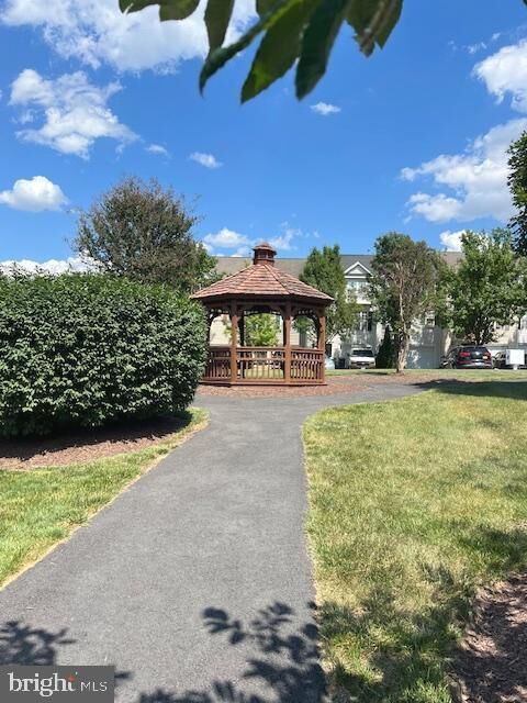 Property Photo:  43514 Greenwich Square  VA 20147 
