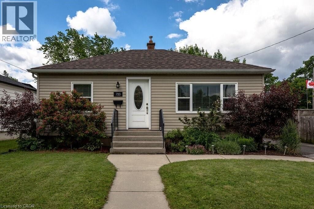 Property Photo:  720 Britannia Avenue  ON L8H 2A9 