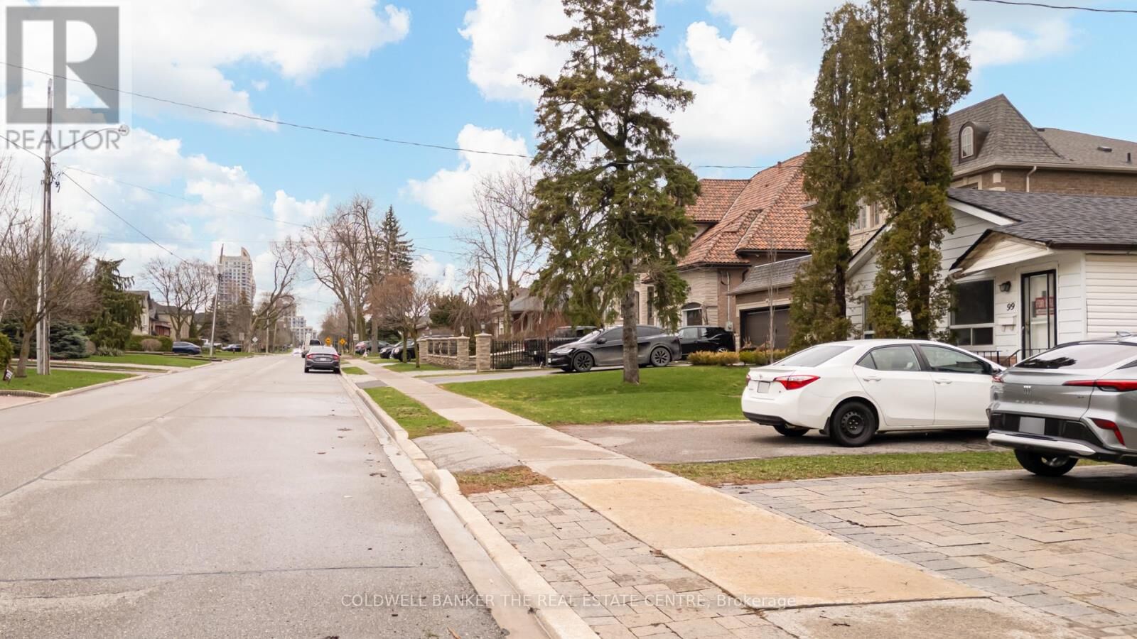Property Photo: 99 Spruce Avenue ON L4C 6V9