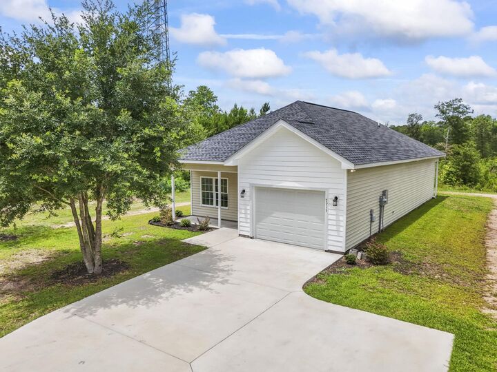 Property Photo: 7913 E Highway 19 SC 29569
