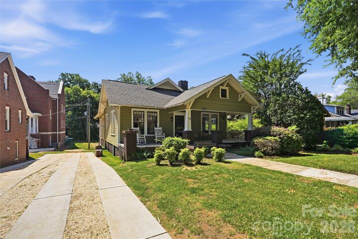 Property Photo:  209 Grandin Road  NC 28208 