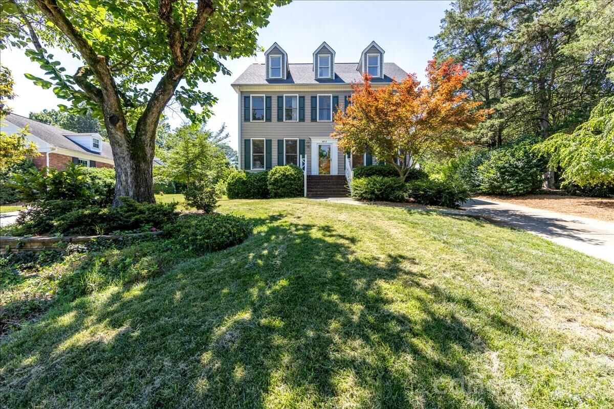 Property Photo:  6912 Foxglove Drive  NC 28226 