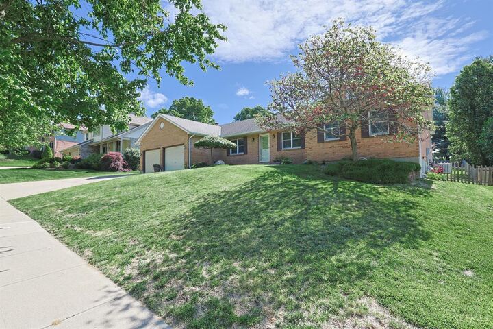 Property Photo: 30 Stablegate Court OH 45014