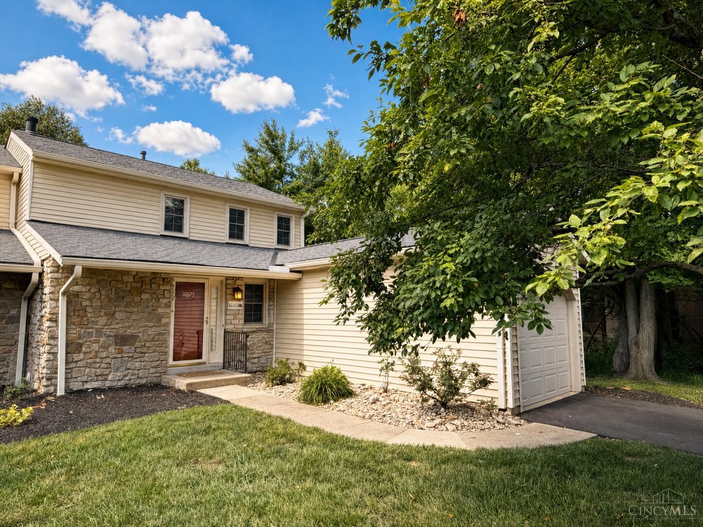 Property Photo:  10875 Fallsington Court  OH 45242 