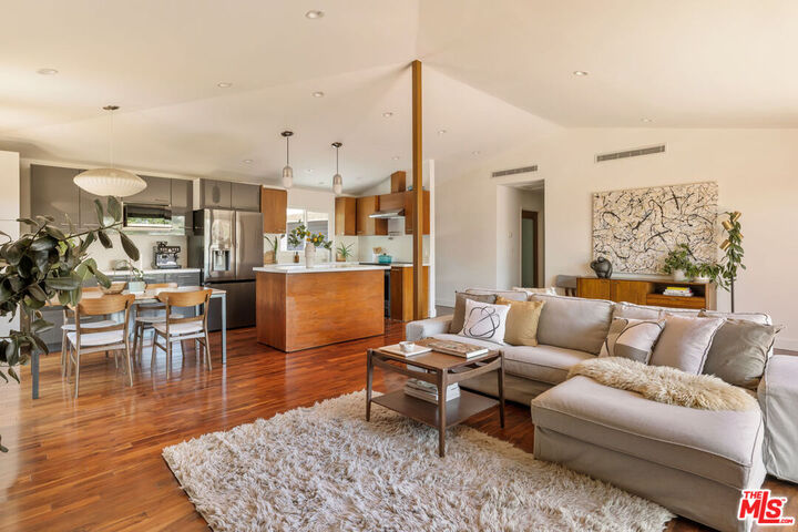 Property Photo:  4801 Sonata Ln  CA 90042 