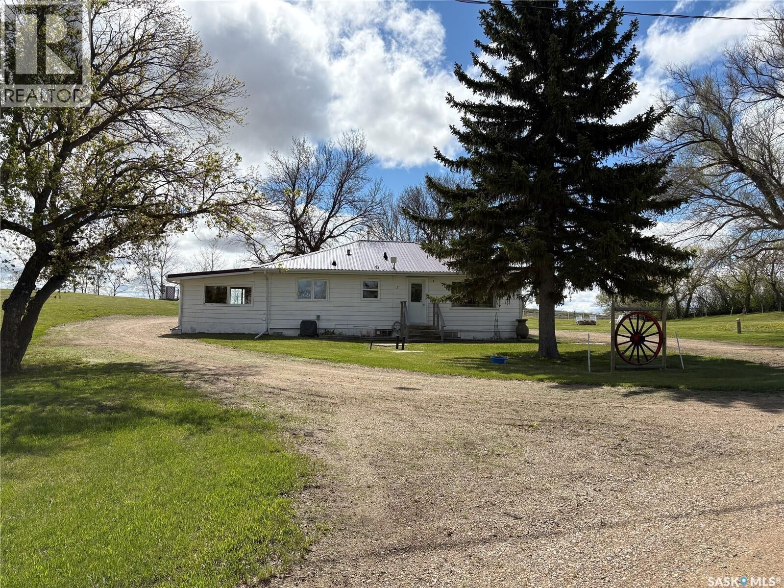 Property Photo:  229 Calgary Street  SK S0H 1K0 