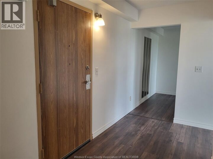 Property Photo:  3950 Wyandotte St. East 505  ON N8Y 1G5 