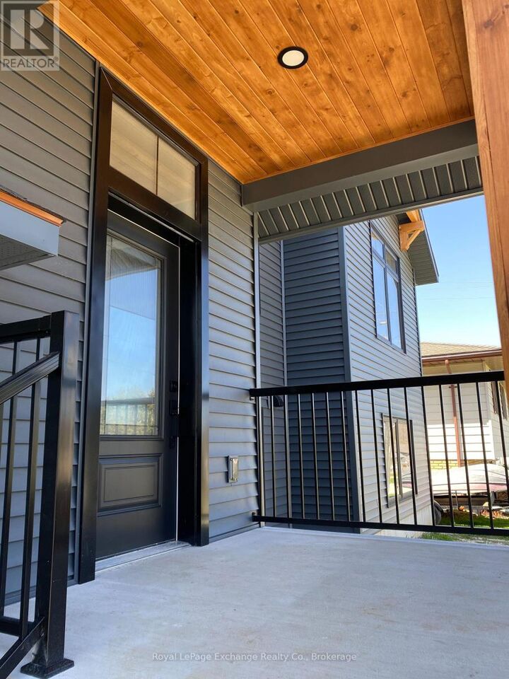 Property Photo:  105 Maple Street  ON N0G 2V0 