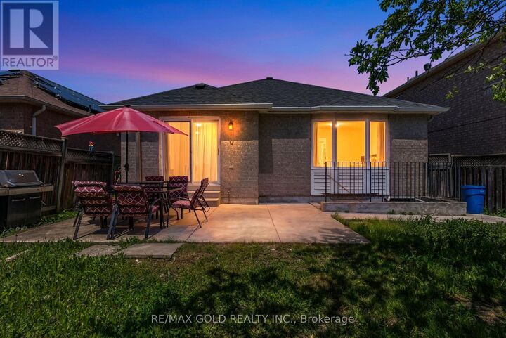 Property Photo: 74 Fletcher'S Creek Boulevard ON L6X 4T1