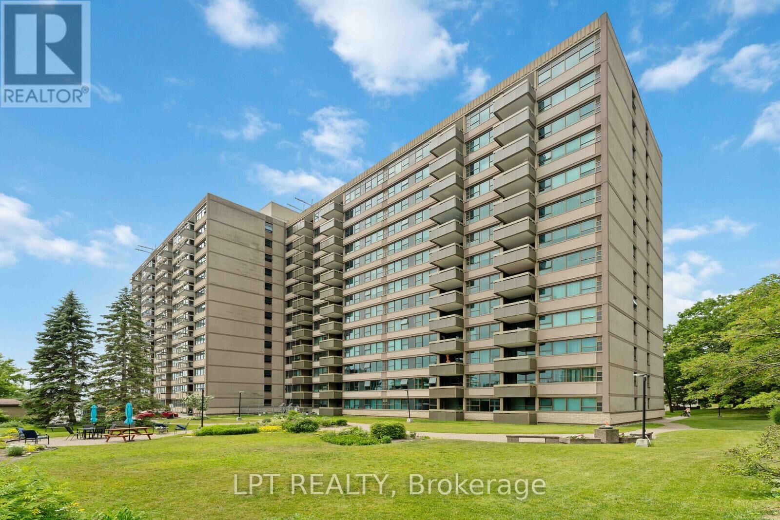 Property Photo: 555 Brittany Drive 314 ON K1K 4C5